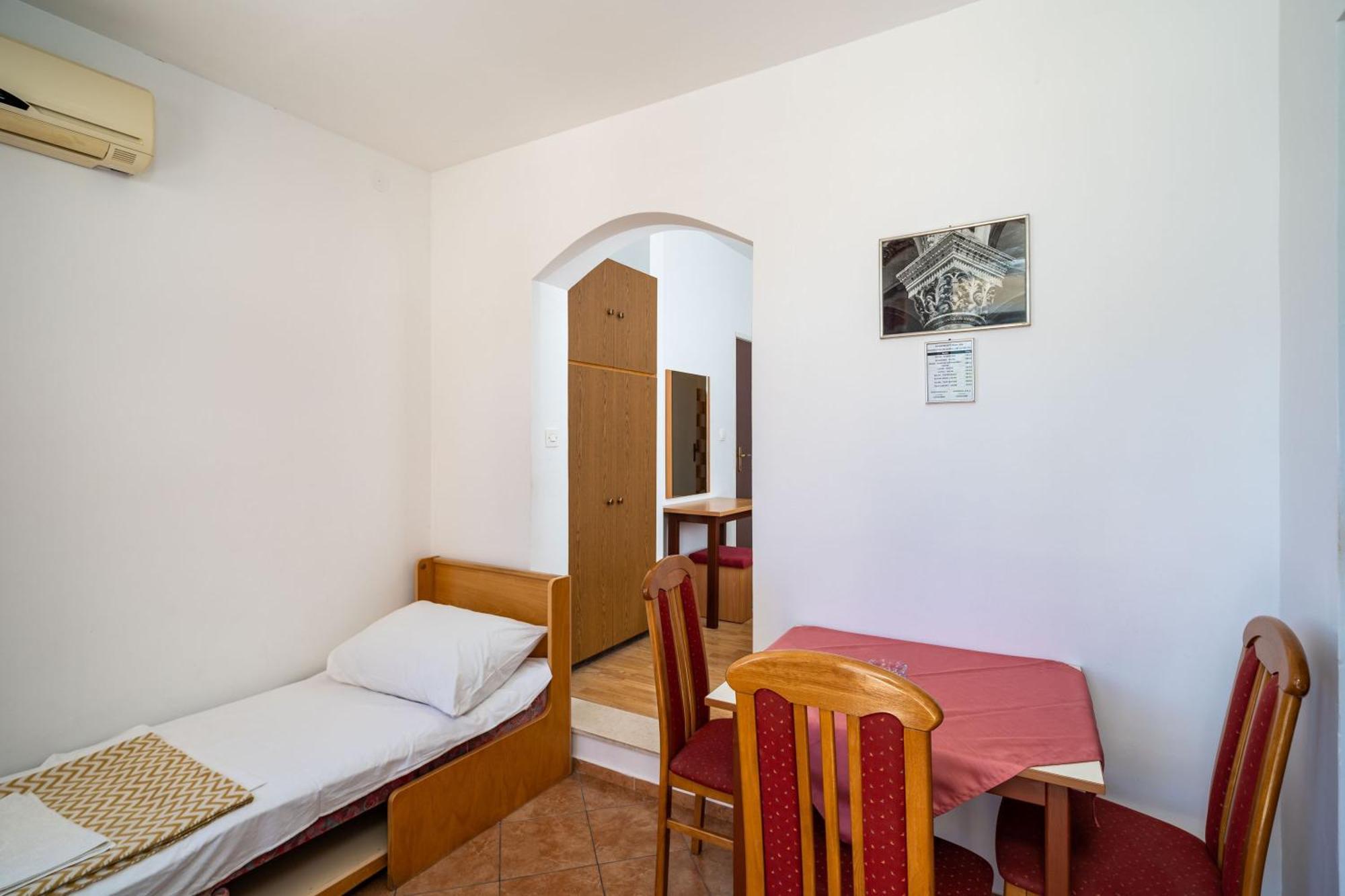 Apartments Klis Mlini Zimmer foto